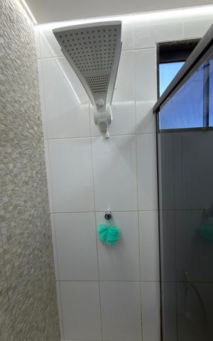 Casa à venda com 400m², 3 quartos e 2 vagas Casa à venda com 400m², 3 quartos e 2 vagasBanheiro social
