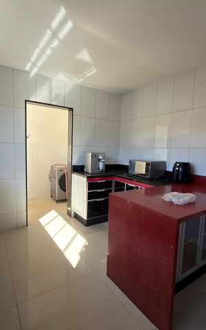 Casa à venda com 400m², 3 quartos e 2 vagas Casa à venda com 400m², 3 quartos e 2 vagasCozinha