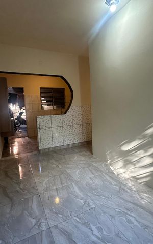 Casa à venda com 35m², 1 quarto e sem vagaSala