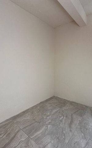 Casa à venda com 35m², 1 quarto e sem vagaQuarto