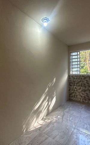 Casa à venda com 35m², 1 quarto e sem vagaSala