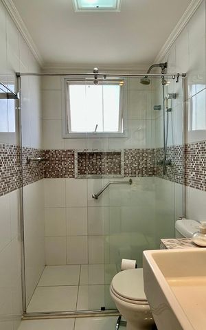 Apartamento à venda com 151m², 4 quartos e 3 vagasBanheiro do Quarto 2