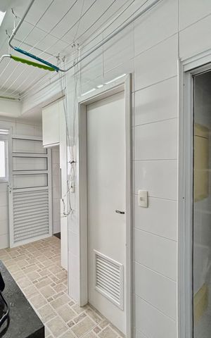 Apartamento à venda com 151m², 4 quartos e 3 vagasLavanderia