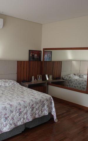 Casa de condomínio para alugar com 345m², 2 quartos e 4 vagasSuite 1