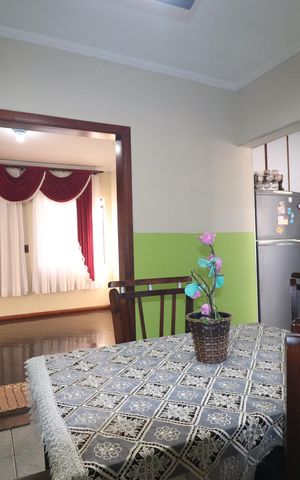 Casa à venda com 275m², 3 quartos e 8 vagasCopa
