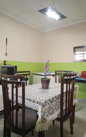 Casa à venda com 275m², 3 quartos e 8 vagasCopa