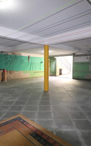 Casa à venda com 275m², 3 quartos e 8 vagasGaragem