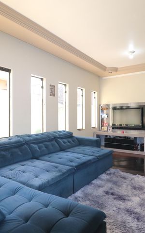 Casa à venda com 275m², 3 quartos e 8 vagasSala