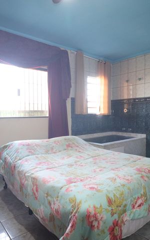 Casa à venda com 275m², 3 quartos e 8 vagasQuarto 2 Suíte