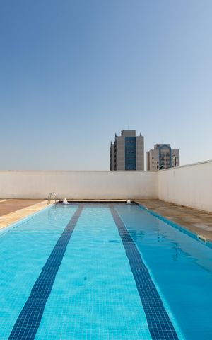 Apartamento à venda com 47m², 2 quartos e 1 vaga Apartamento à venda com 47m², 2 quartos e 1 vagaÁrea comum - Piscina