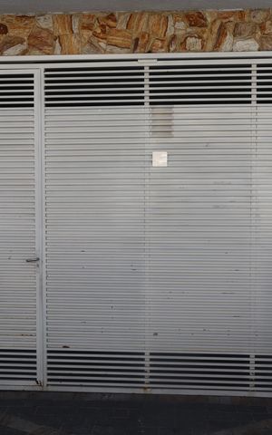 Casa para alugar com 210m², 3 quartos e 2 vagasFachada e portão