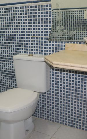 Casa para alugar com 210m², 3 quartos e 2 vagasBanheiro suíte