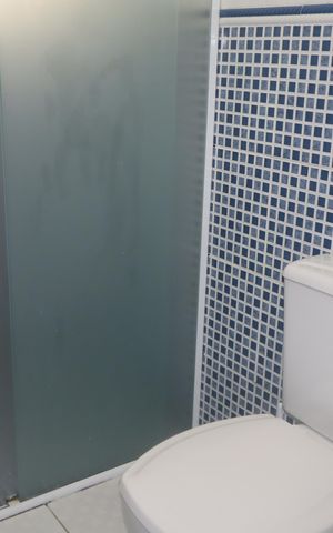 Casa para alugar com 210m², 3 quartos e 2 vagasBanheiro suíte