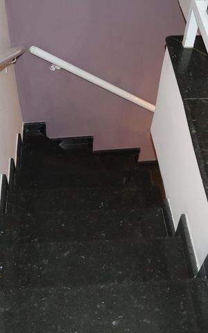 Casa para alugar com 210m², 3 quartos e 2 vagasEscada