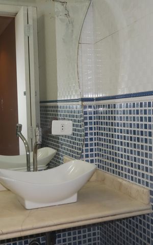 Casa para alugar com 210m², 3 quartos e 2 vagasBanheiro suíte