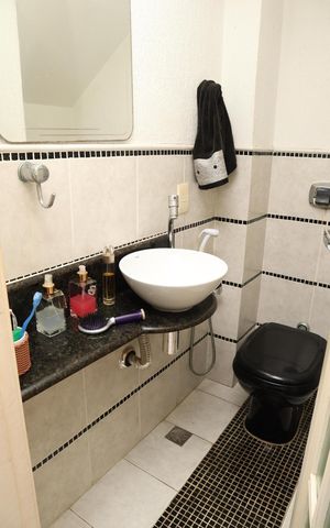 Casa à venda com 210m², 4 quartos e 3 vagasbanheiro 5