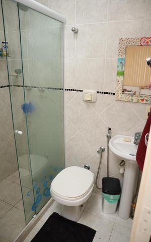 Casa à venda com 210m², 4 quartos e 3 vagasbanheiro 2