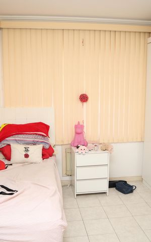 Casa à venda com 210m², 4 quartos e 3 vagasquarto 2