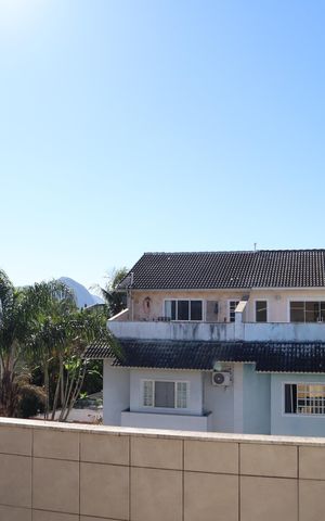 Casa à venda com 210m², 4 quartos e 3 vagasarea externa cobertura