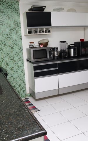 Casa à venda com 210m², 4 quartos e 3 vagascozinha