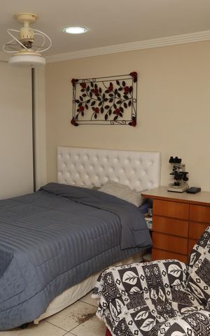Casa à venda com 210m², 4 quartos e 3 vagasquarto 1