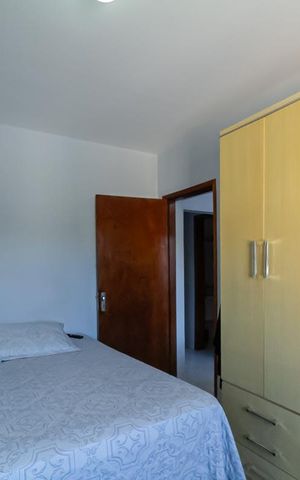 Casa à venda com 669m², 6 quartos e 6 vagas Casa à venda com 669m², 6 quartos e 6 vagasQuarto 1