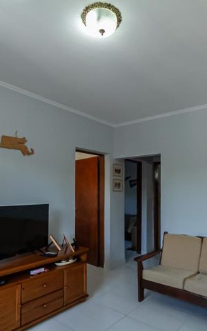 Casa à venda com 669m², 6 quartos e 6 vagas Casa à venda com 669m², 6 quartos e 6 vagasSala