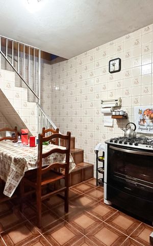 Casa para alugar com 230m², 5 quartos e 2 vagas Casa para alugar com 230m², 5 quartos e 2 vagasCozinha - Casa 2