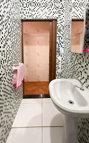 Casa para alugar com 230m², 5 quartos e 2 vagas Casa para alugar com 230m², 5 quartos e 2 vagasBanheiro Social - Casa 1