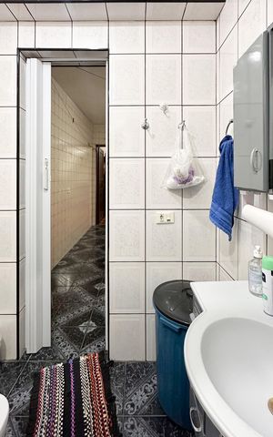 Casa para alugar com 230m², 5 quartos e 2 vagas Casa para alugar com 230m², 5 quartos e 2 vagasBanheiro de serviço - Casa 2