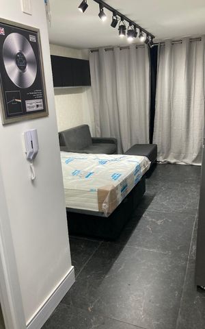 Studio para alugar com 25m², 1 quarto e 1 vaga Studio para alugar com 25m², 1 quarto e 1 vagaStudio