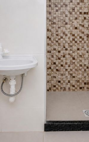 Casa para alugar com 76m², 2 quartos e 1 vaga Casa para alugar com 76m², 2 quartos e 1 vagaBanheiro social