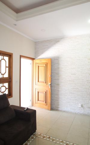 Casa para alugar com 100m², 4 quartos e 2 vagasSala