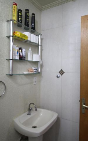 Casa para alugar com 100m², 4 quartos e 2 vagasBanheiro