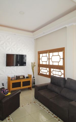 Casa para alugar com 100m², 4 quartos e 2 vagasSala