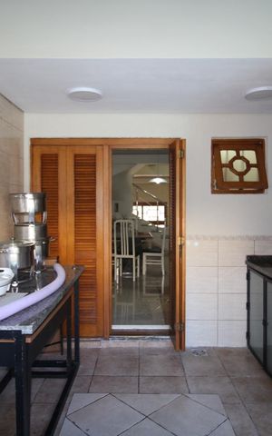 Casa para alugar com 100m², 4 quartos e 2 vagasChurrasqueira