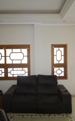 Casa para alugar com 100m², 4 quartos e 2 vagasSala
