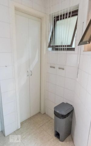 Apartamento à venda com 125m², 3 quartos e 2 vagas Apartamento à venda com 125m², 3 quartos e 2 vagasÁrea de Serviço
