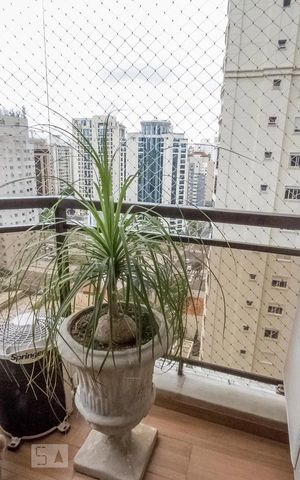 Apartamento à venda com 125m², 3 quartos e 2 vagas Apartamento à venda com 125m², 3 quartos e 2 vagasVaranda