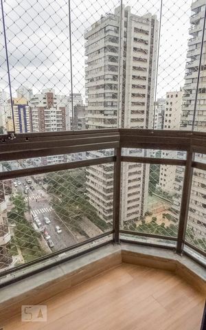 Apartamento à venda com 125m², 3 quartos e 2 vagas Apartamento à venda com 125m², 3 quartos e 2 vagasVaranda