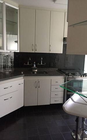 Apartamento à venda com 125m², 3 quartos e 2 vagasCozinha