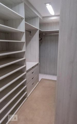 Apartamento à venda com 125m², 3 quartos e 2 vagas Apartamento à venda com 125m², 3 quartos e 2 vagasCloset