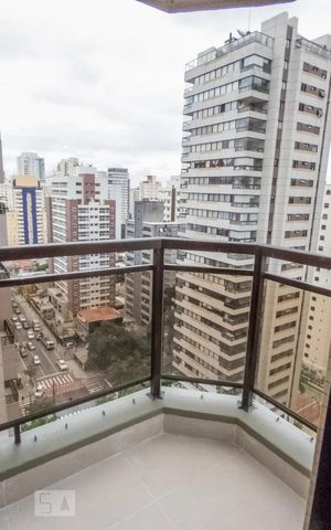 Apartamento à venda com 125m², 3 quartos e 2 vagas Apartamento à venda com 125m², 3 quartos e 2 vagasVaranda