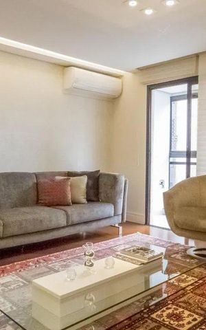 Apartamento à venda com 125m², 3 quartos e 2 vagas Apartamento à venda com 125m², 3 quartos e 2 vagasSala