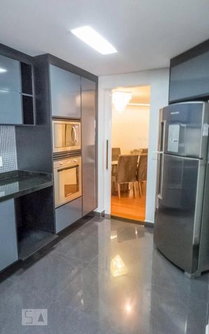 Apartamento à venda com 125m², 3 quartos e 2 vagas Apartamento à venda com 125m², 3 quartos e 2 vagasCozinha