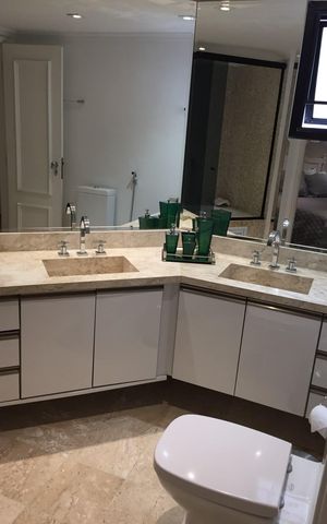 Apartamento à venda com 125m², 3 quartos e 2 vagas Apartamento à venda com 125m², 3 quartos e 2 vagasBanheiro