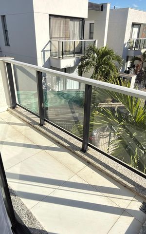 Casa de condomínio para alugar com 140m², 3 quartos e 4 vagasVaranda
