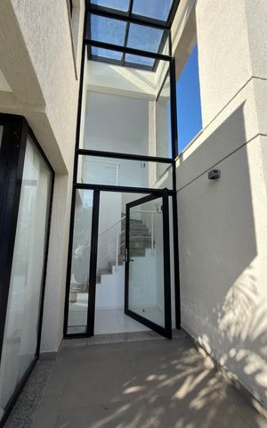 Casa de condomínio para alugar com 140m², 3 quartos e 4 vagasÁrea externa