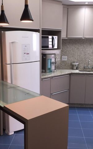 Apartamento à venda com 125m², 3 quartos e 2 vagas Apartamento à venda com 125m², 3 quartos e 2 vagasCozinha