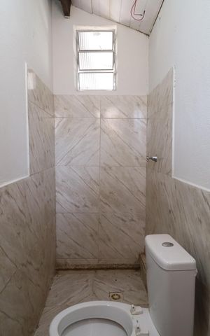 Casa para alugar com 140m², 3 quartos e 2 vagasBanheiro social 2